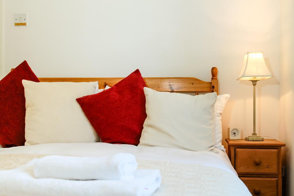 Alabare Guesthouse Солсбъри Стая снимка
