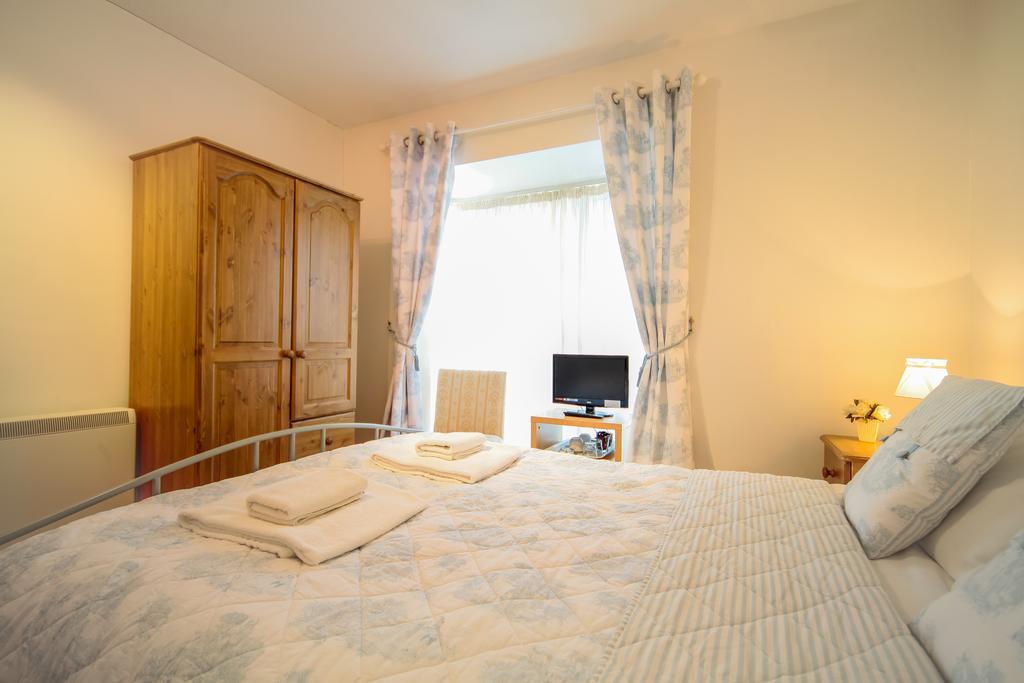 Alabare Guesthouse Солсбъри Стая снимка