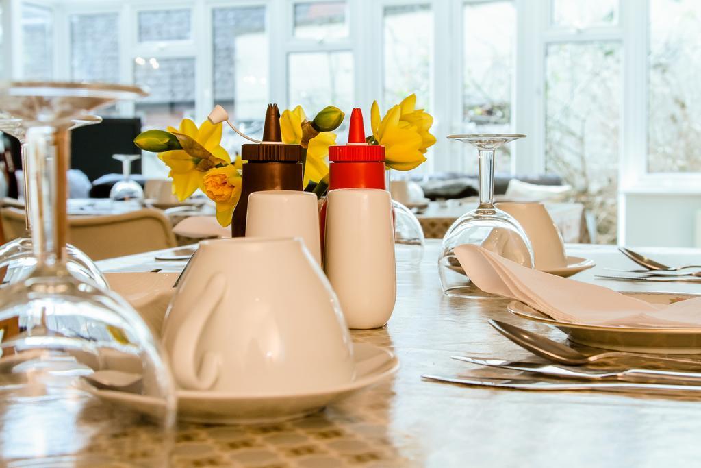 Alabare Guesthouse Солсбъри Екстериор снимка
